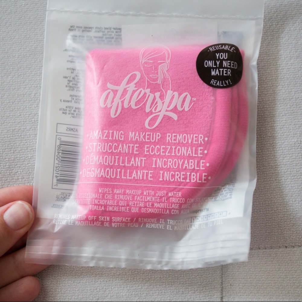 Pink reusable make up remover cloth by Afterspa